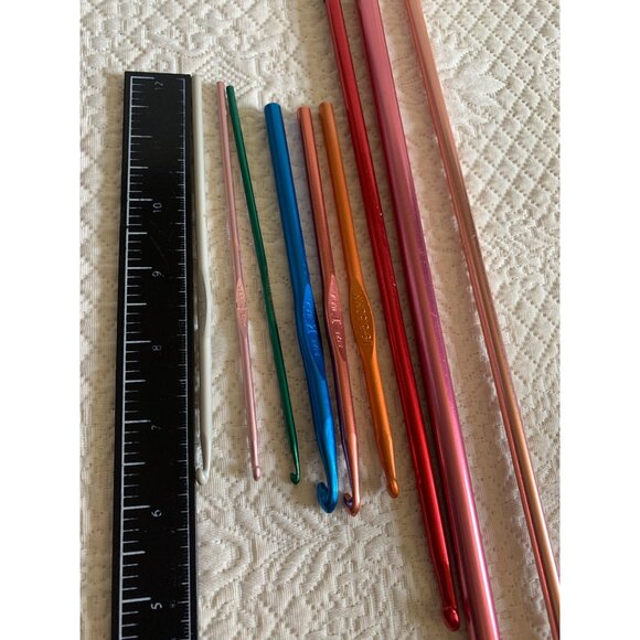 Boye and Susan Bates Crochet Needles Set of 9 #4 - Picture 8 of 11